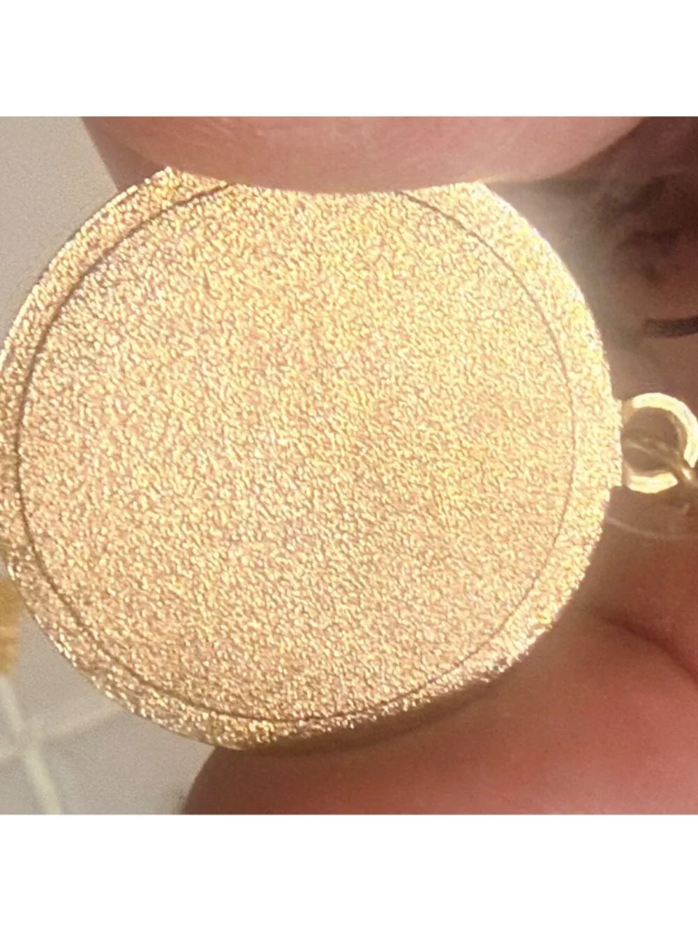 N/A gold tone